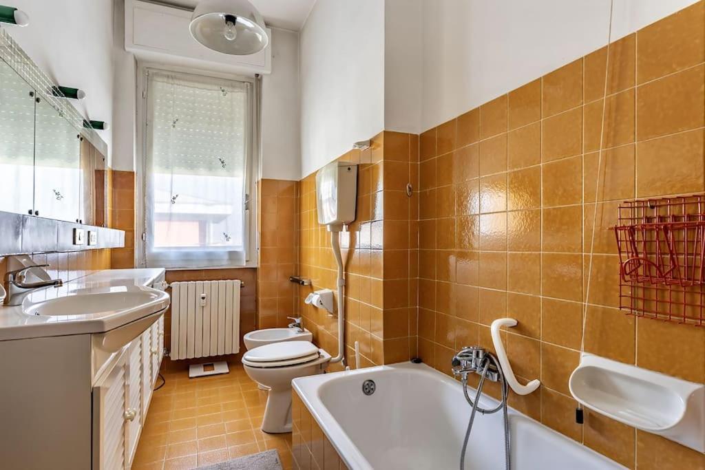 Apartament Attico Montiglio - Panorama-Wifi Collebeato Zewnętrze zdjęcie